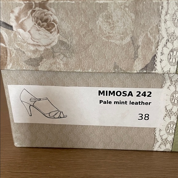 BHLDN x Rachel Simpson Mimosa T-Bar Show - Picture 5 of 5